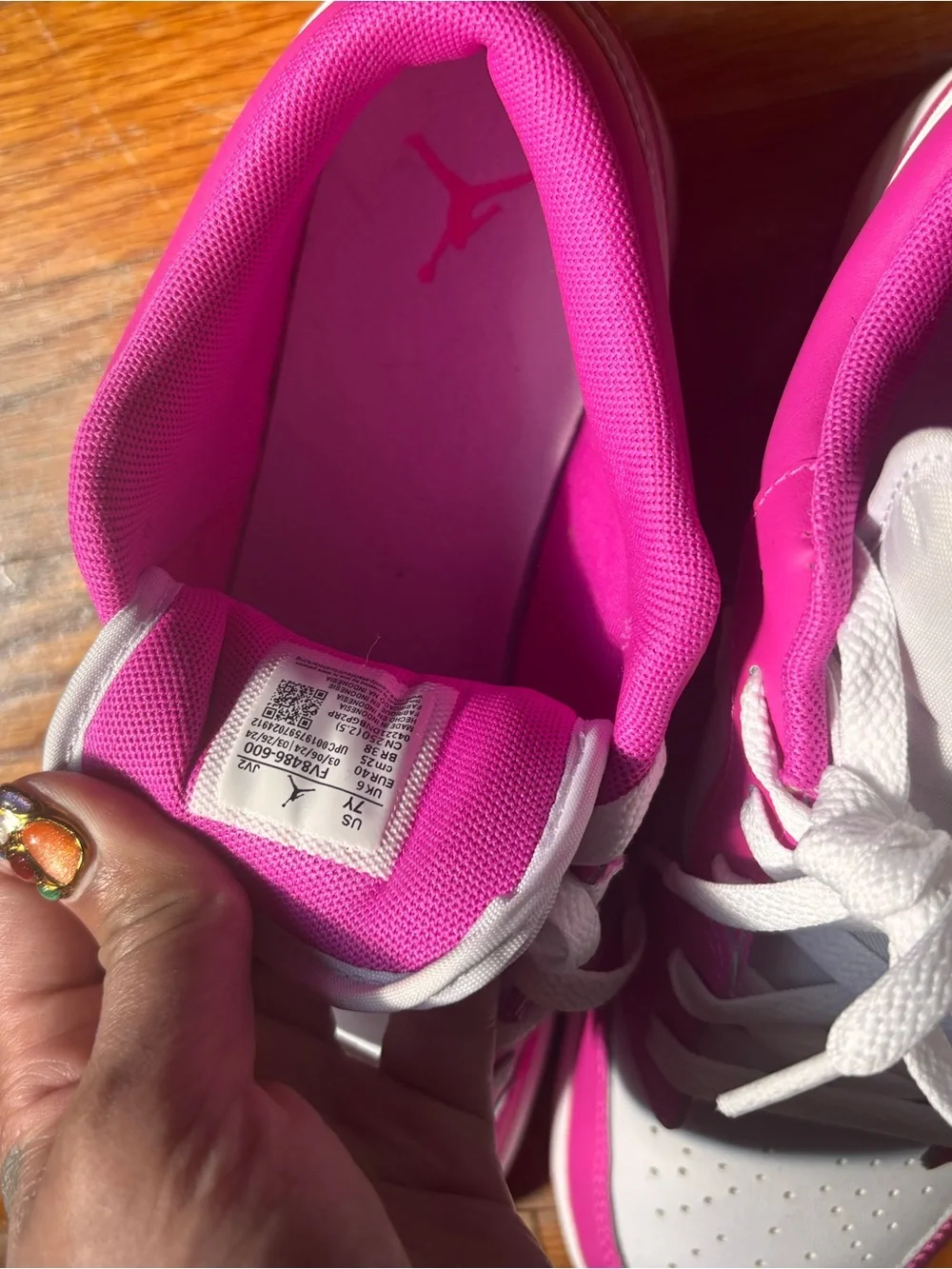 Nike Kids White and Hot Pink Low-Top Sneakers